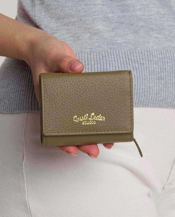 Hoangholliday.shop3f2fa0399a 1